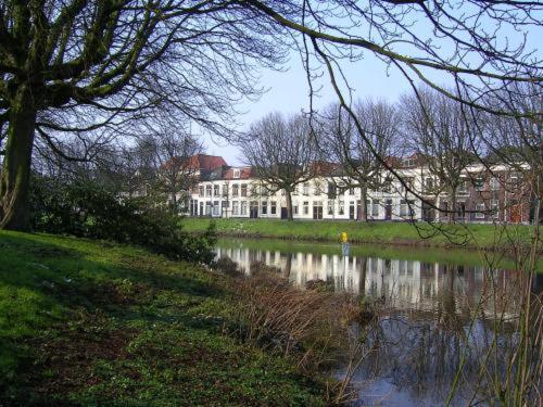 B&B Aan De Singelgracht Breda Eksteriør billede
